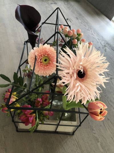 Blumenhäuschen Gerbera Calla avantgardistisch