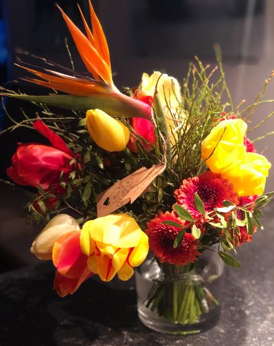 Blumenstrauß in leuchtenden Farben