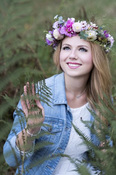Foto Shooting Wald Blütenkranz Blumenmodel