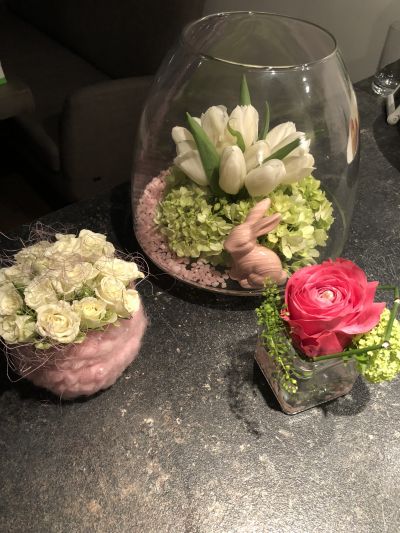 Osterdekoration im Glas