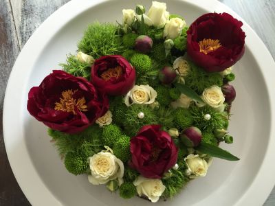 Pfingstrosengesteck Rosengesteck Rosen mal anders