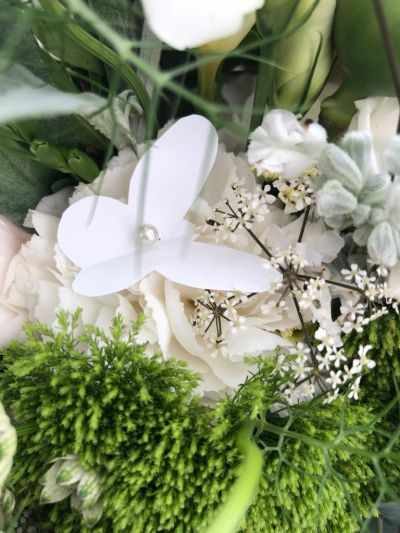 versteckter Schmetterling in Brautstrauß